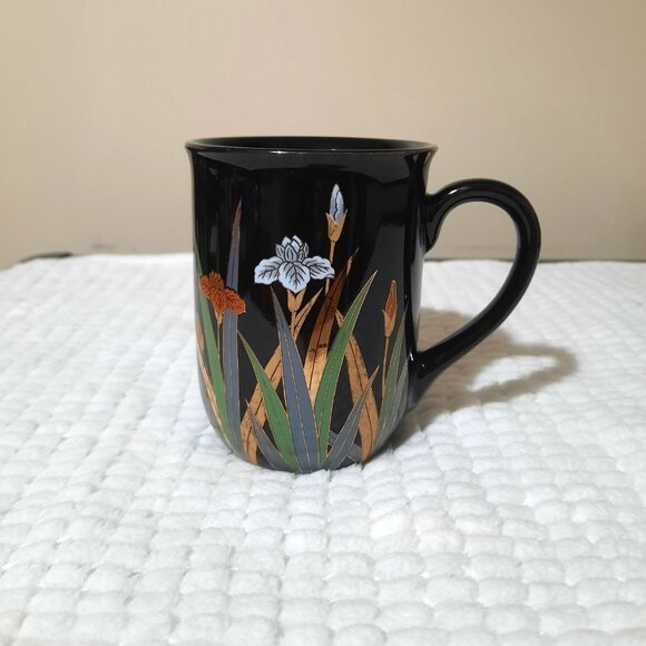 Otagiri - Vintage Iris Mug/Cup Pair - Black and Gold Trim - Picture 3 of 7